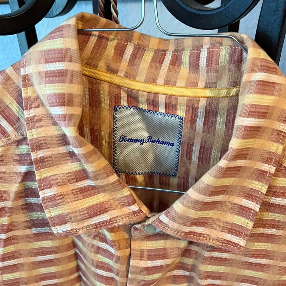 Tommy Bahama full button down. Size Large